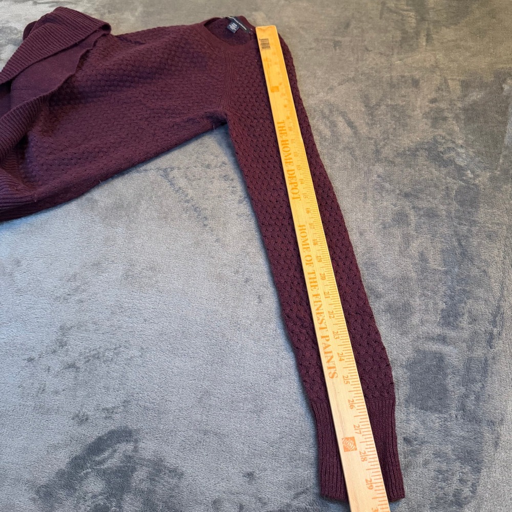 American Eagle Outfitters Burgundy Textured Knit Zipper Sweater Womens Medium - Picture 8 of 9